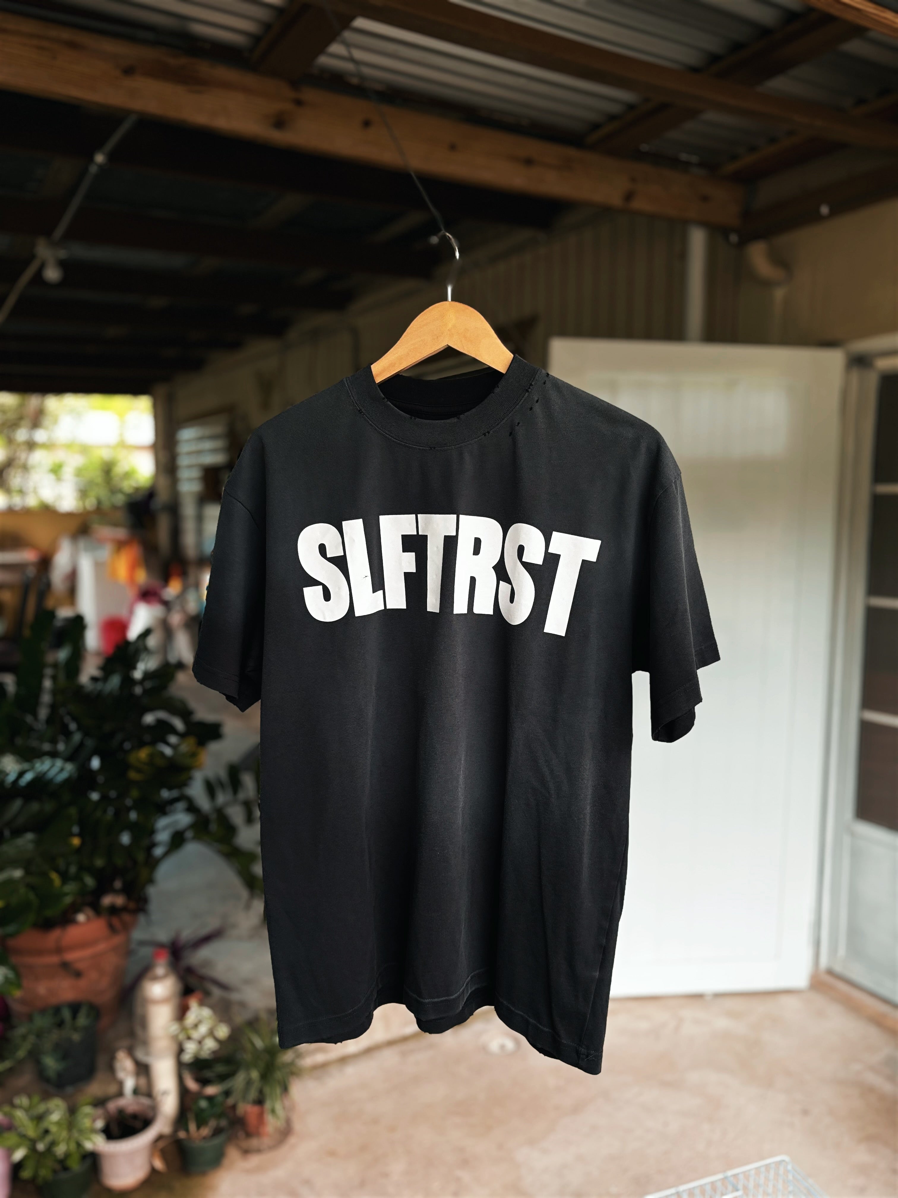 SLFTRST TEE