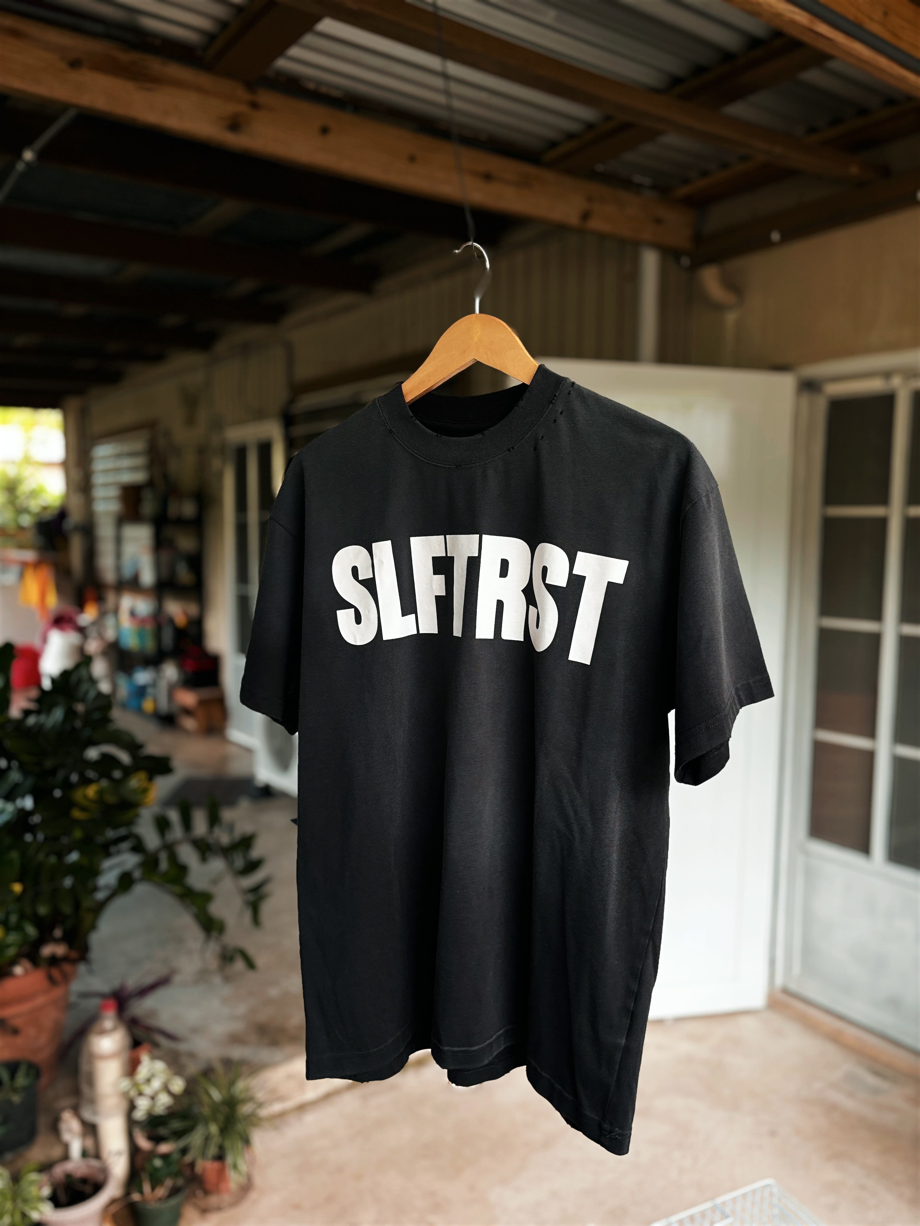 SLFTRST TEE