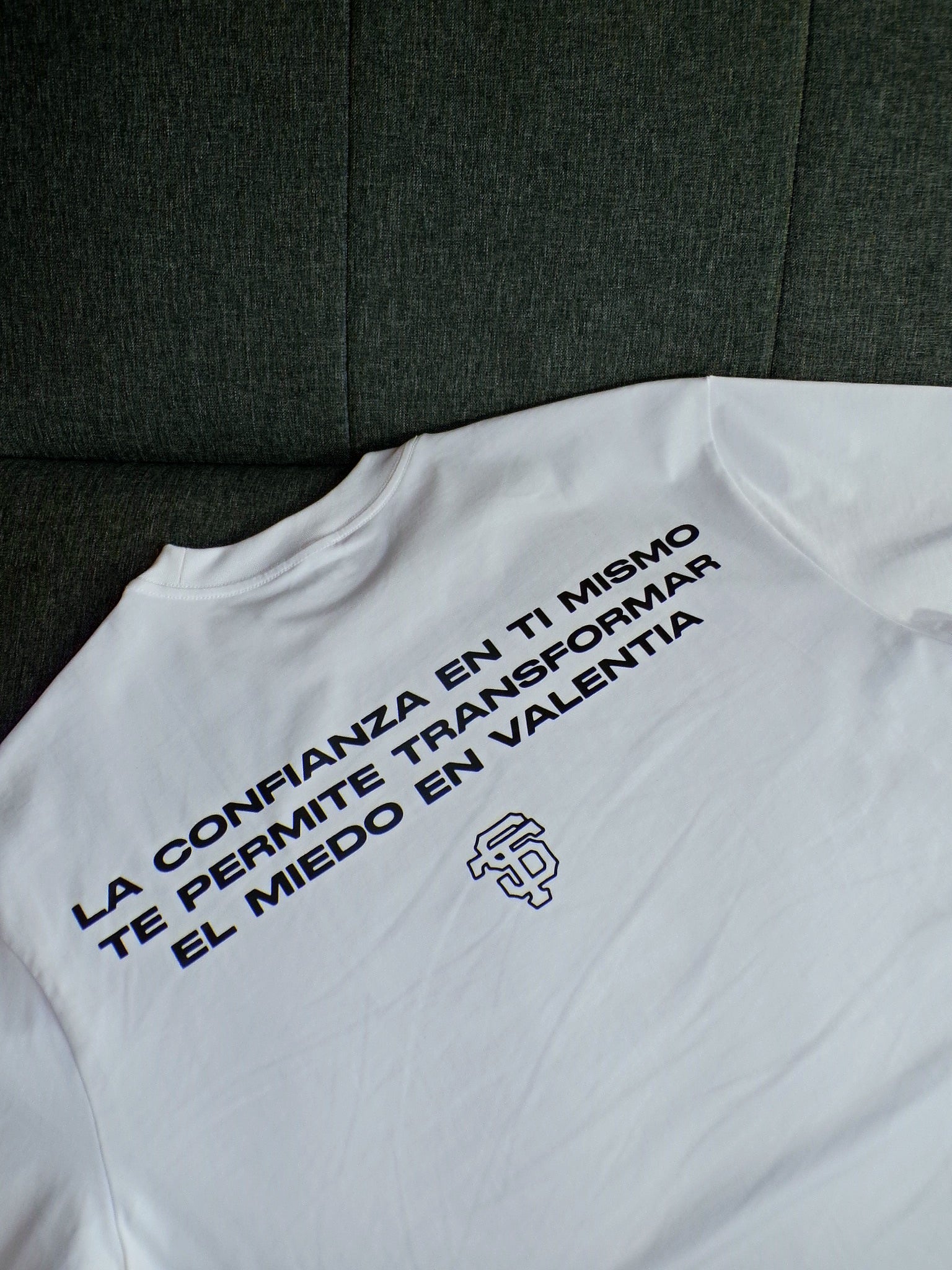 CONFIANZA TEE (Trust Collection)